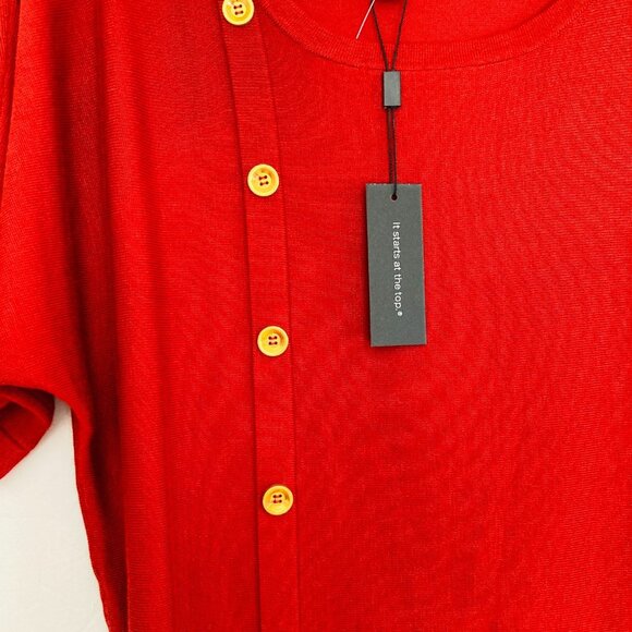 NWT Red Knit Short Sleeved Top With Gold Buttons - Picture 5 of 8